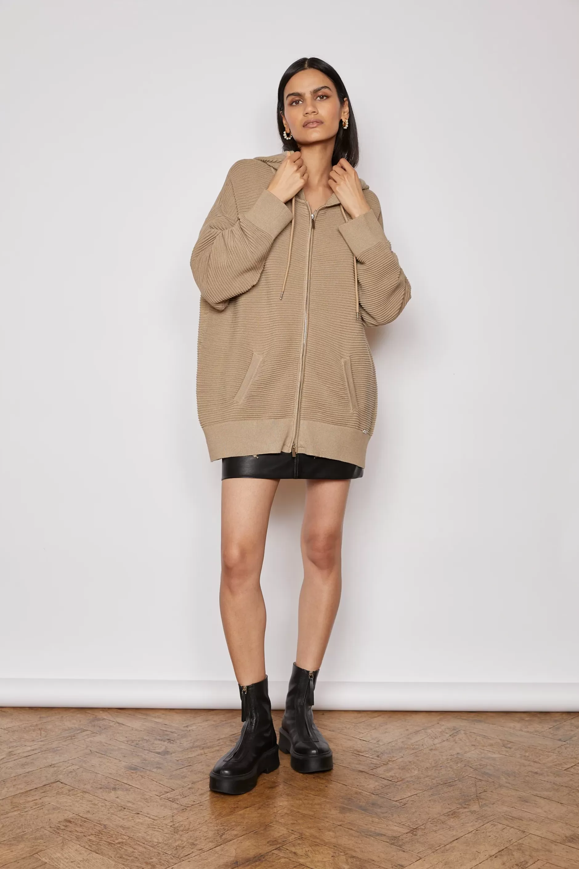 Jovonna London Knitwear^ABBY CARDIGAN BEIGE
